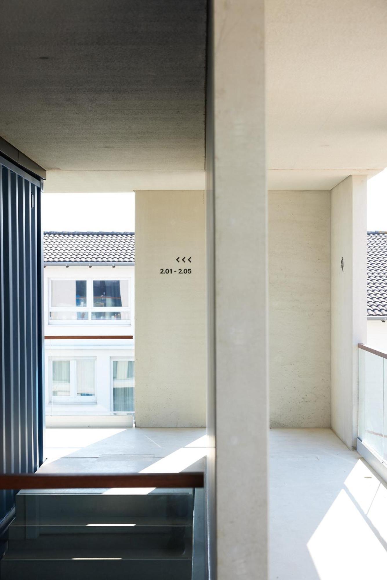 Tin Inn - Heinsberg - Das Hotel Aus Hochwertig Ausgebauten Ueberseecontainern Exterior photo